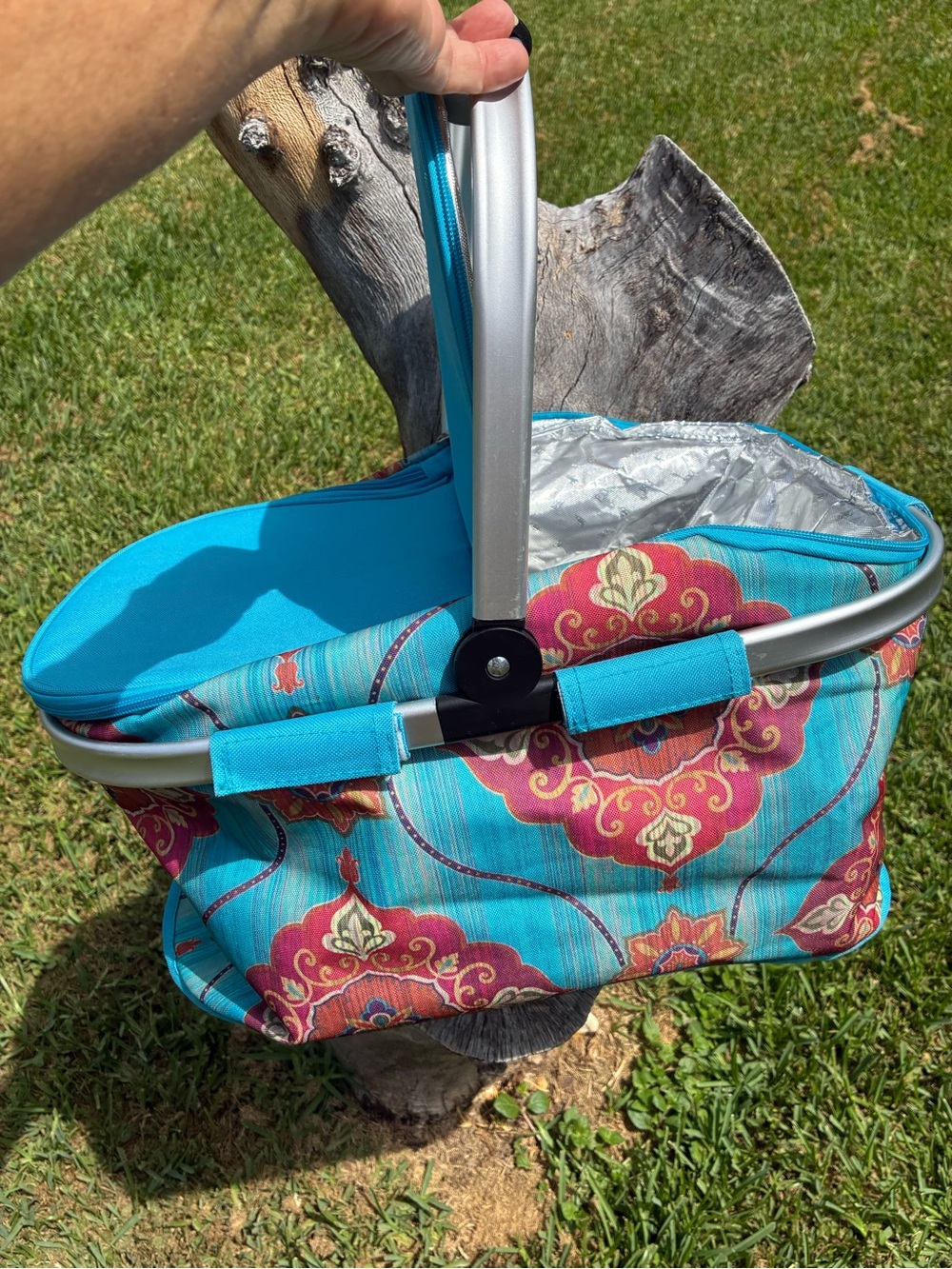 NWOT Cynthia Rowley collapsible insulated market/picnic basket